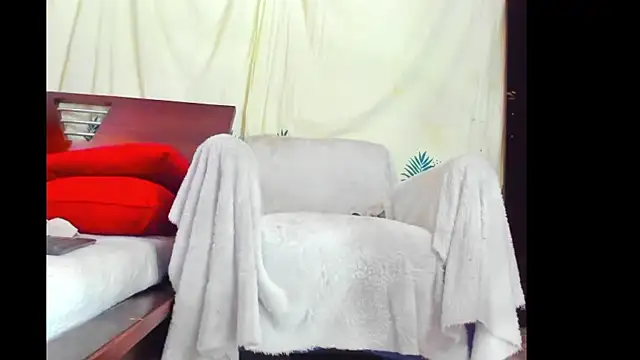 Dear anne online show from February 10, 8:35 pm