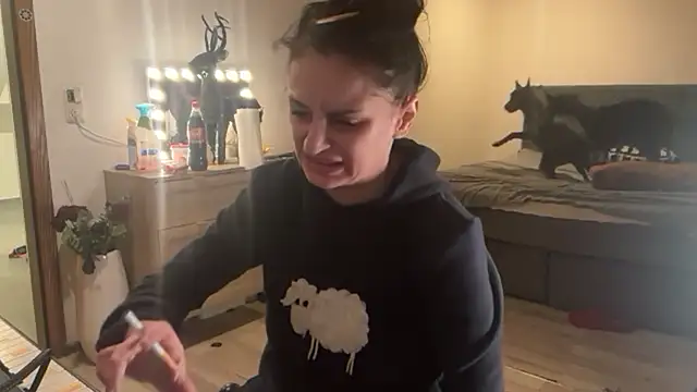 JeSuisUnTapin online show from January 10, 5:37 pm