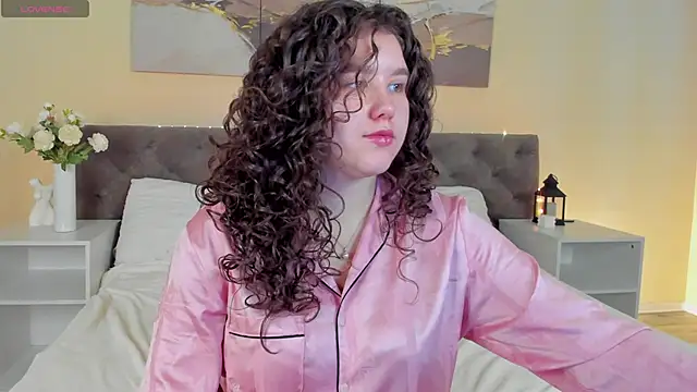 Ariella Sol online show from April 21, 9:26 am