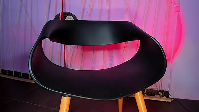 Snapshot of MrShaggy chatting on February 6, 4:03 pm MrShaggy online show from February 6, 4:03 pm