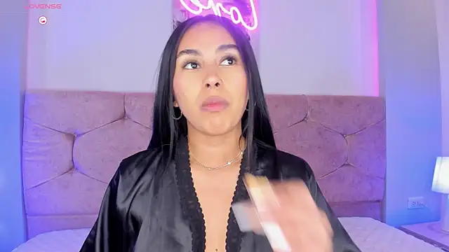 Cameliaa Smiith online show from December 15, 5:34 am