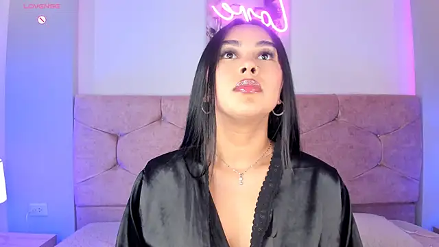 Cameliaa Smiith online show from February 15, 4:14 am