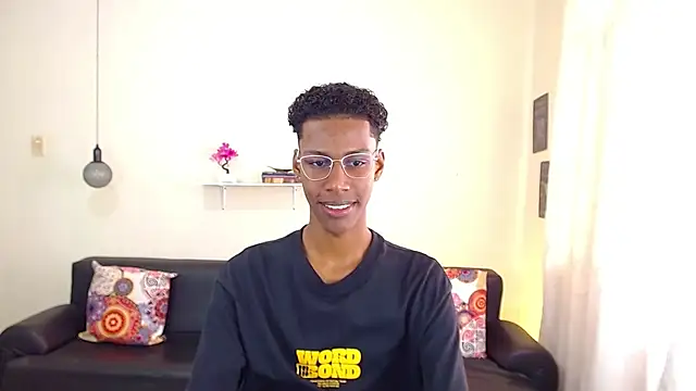 maiki18  online show from January 24, 1:47 pm