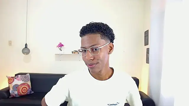 maiki18  online show from February 15, 2:22 pm