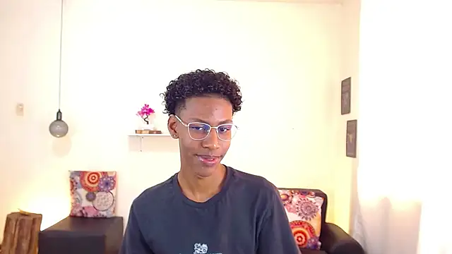 maiki18  online show from March 20, 1:48 pm