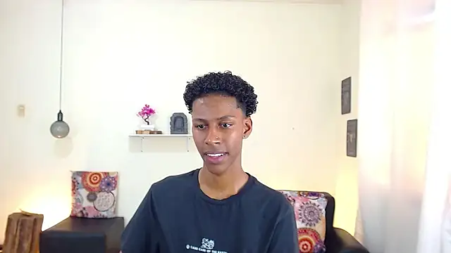 maiki18  online show from March 20, 7:57 pm