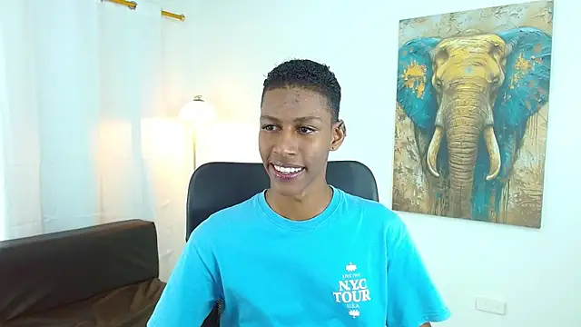 maiki18  online show from November 20, 8:41 pm