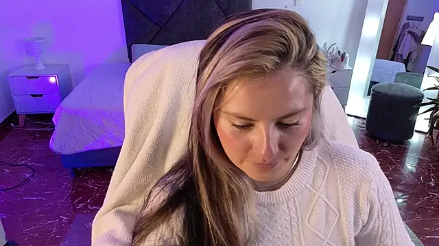 brandy sweet  online show from December 3, 4:31 am