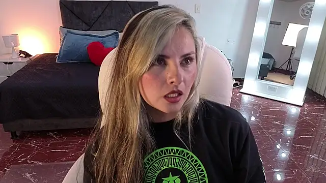 brandy sweet  online show from January 16, 3:54 am