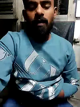 Snapshot of rayhan085 chatting on December 25, 12:15 pm rayhan085 online show from December 25, 12:15 pm