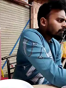 Snapshot of rayhan085 chatting on December 25, 4:11 pm rayhan085 online show from December 25, 4:11 pm