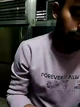 Snapshot of rayhan085 chatting on December 28, 11:30 am rayhan085 online show from December 28, 11:30 am