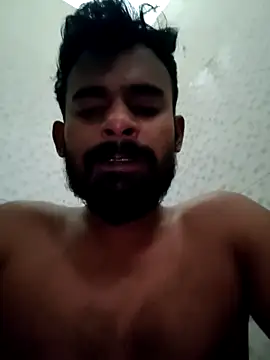 Snapshot of rayhan085 chatting on January 4, 10:16 am rayhan085 online show from January 4, 10:16 am