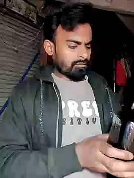 Snapshot of rayhan085 chatting on February 6, 4:03 pm rayhan085 online show from February 6, 4:03 pm