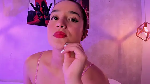 Snapshot of Ari_Baker chatting on March 19, 10:31 pm Ari Baker online show from March 19, 10:31 pm