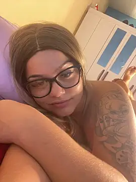 Lolacavalona online show from December 21, 5:07 pm