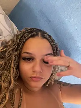 Lolacavalona online show from February 3, 3:09 am