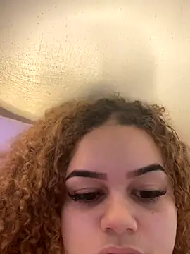 Lolacavalona online show from September 19, 5:02 pm