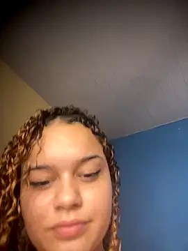 Lolacavalona online show from October 1, 6:03 pm