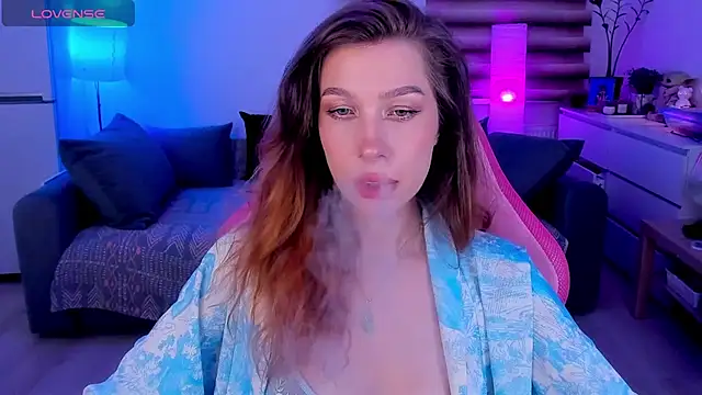 tenderdreams online show from December 3, 9:13 pm