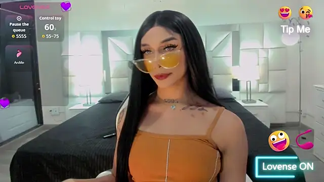 Snapshot of AdharaaMoon chatting on November 7, 7:25 pm AdharaaMoon online show from November 7, 7:25 pm