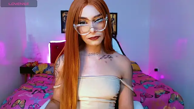 Snapshot of AdharaaMoon chatting on November 29, 7:17 pm AdharaaMoon online show from November 29, 7:17 pm