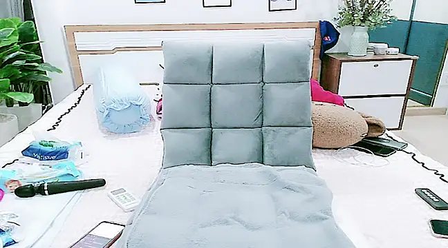 HC jun online show from March 10, 6:01 pm