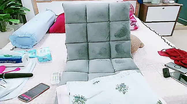 HC jun online show from March 12, 6:22 pm