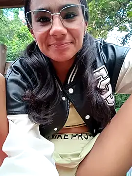 Leslly  online show from December 17, 11:49 am