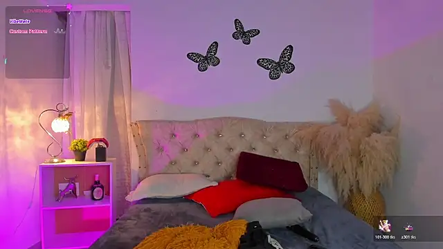 Sarahballiston  online show from November 9, 12:20 am