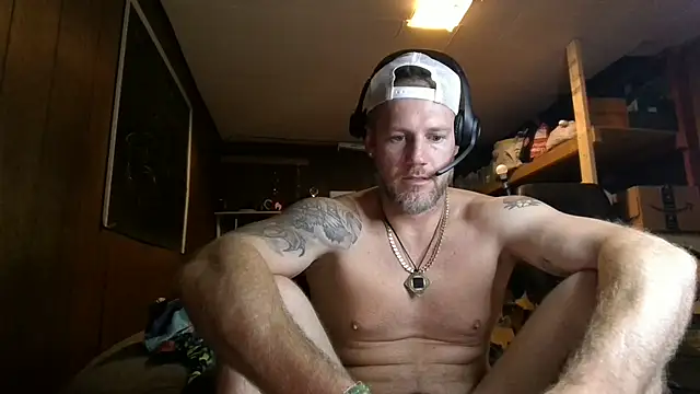 Freakslut007 online show from August 4, 7:33 am