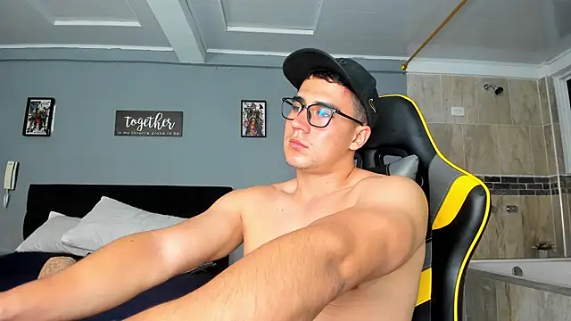 owengray2n online show from January 8, 1:21 am