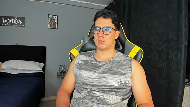 owengray2n online show from October 7, 1:47 am