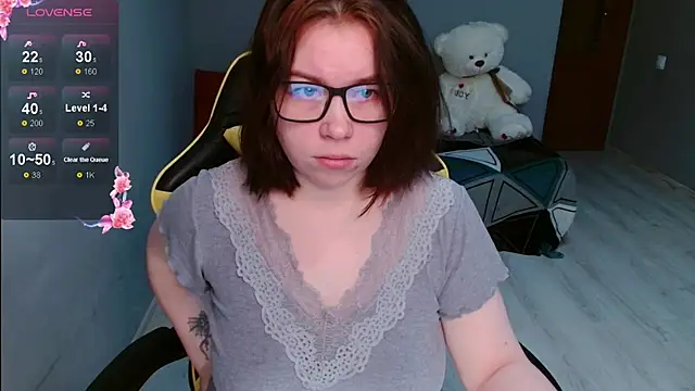 Emily Amorre online show from October 24, 10:06 pm