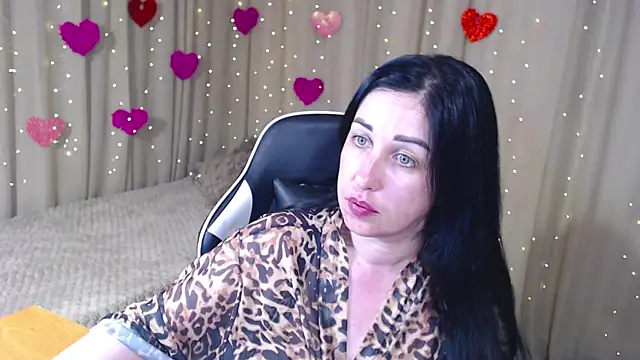 Snapshot of JillStevens chatting on May 6, 8:03 pm JillStevens online show from May 6, 8:03 pm