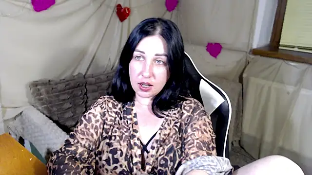 Snapshot of JillStevens chatting on June 8, 5:57 pm JillStevens online show from June 8, 5:57 pm