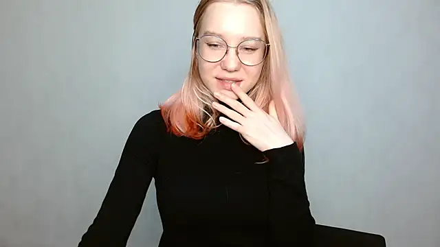 cindi hot online show from December 26, 2:05 pm