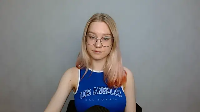 cindi hot online show from January 3, 12:41 pm