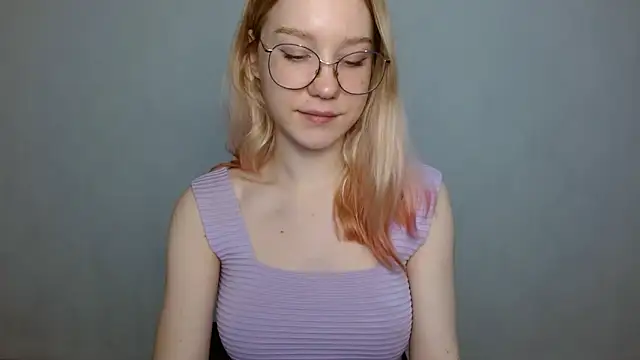 cindi hot online show from January 10, 11:22 am