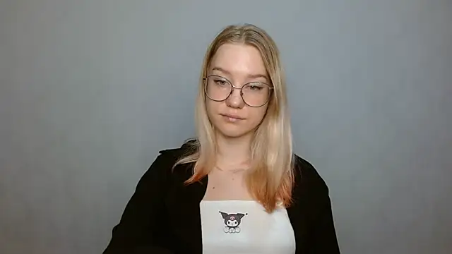 cindi hot online show from January 21, 1:22 pm