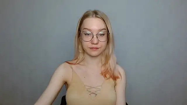 cindi hot online show from January 23, 9:39 am