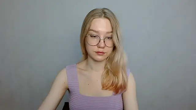 cindi hot online show from February 10, 8:20 am