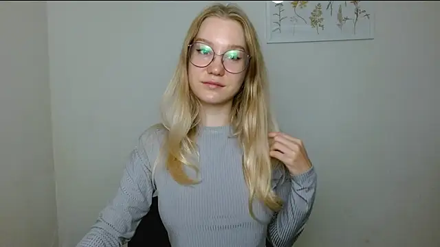 cindi hot online show from September 13, 8:58 am