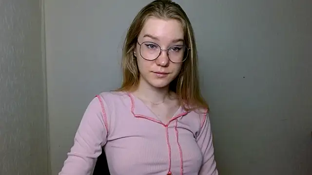 cindi hot online show from December 4, 11:08 am