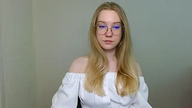 cindi hot online show from March 5, 10:00 am