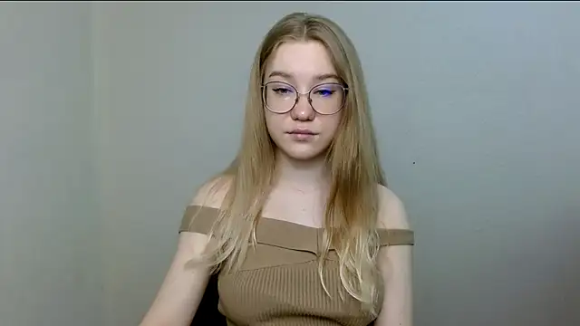 cindi hot online show from April 22, 11:23 am