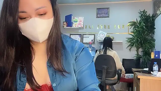 Bamboo Swetie online show from December 17, 3:06 am