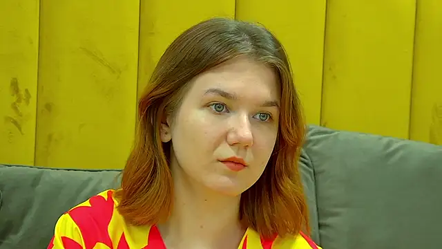 LessySmith online show from November 17, 4:24 pm