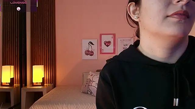 alina martinelli online show from February 25, 11:53 am