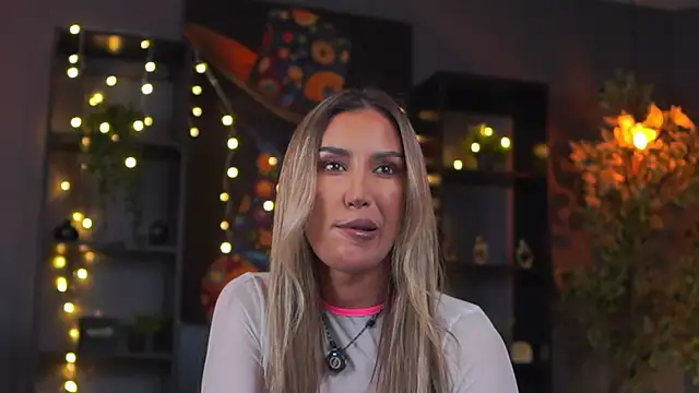 Evelyn Evyyy online show from January 17, 7:17 pm